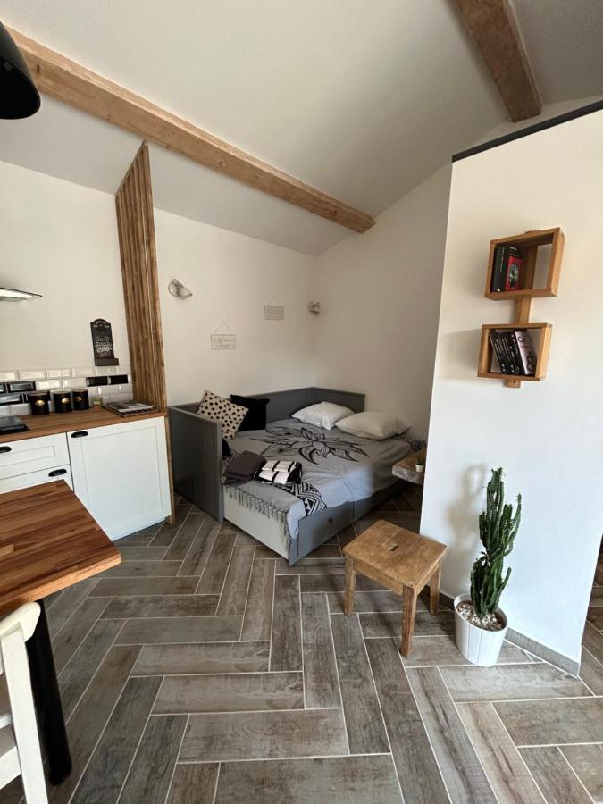 Charmant Studio Dans Villa - Jardin Privatif . La Seyne-sur-Mer Exteriör bild